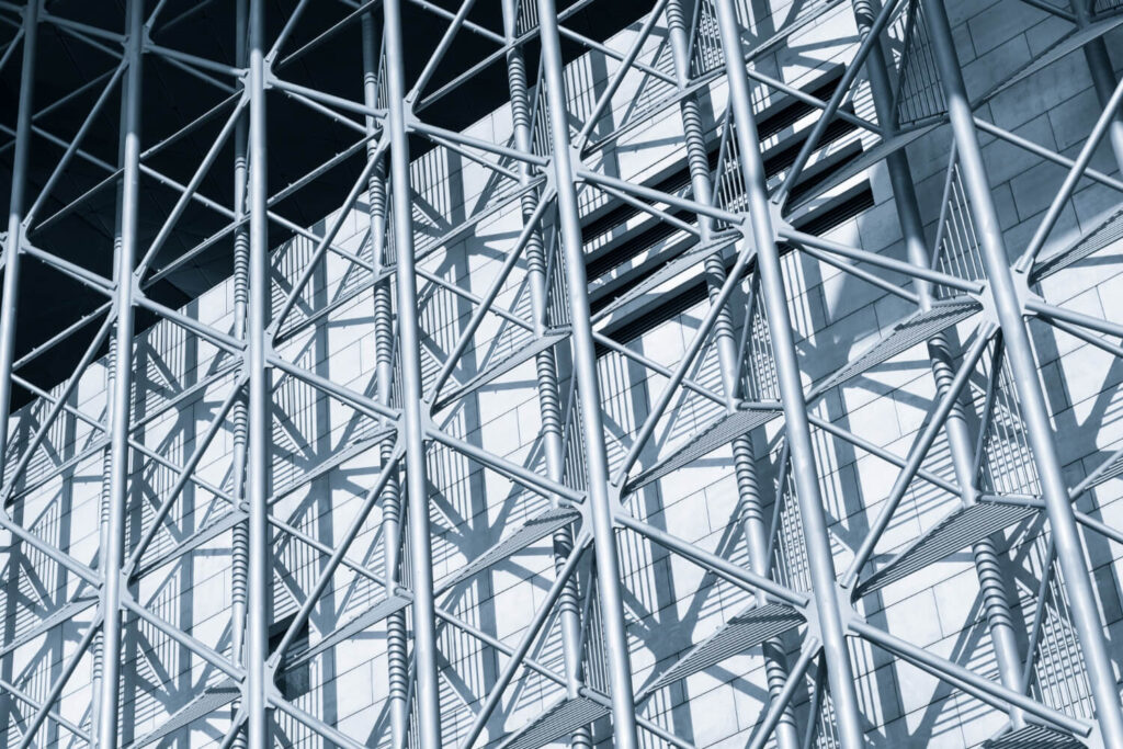 montar una estructura truss